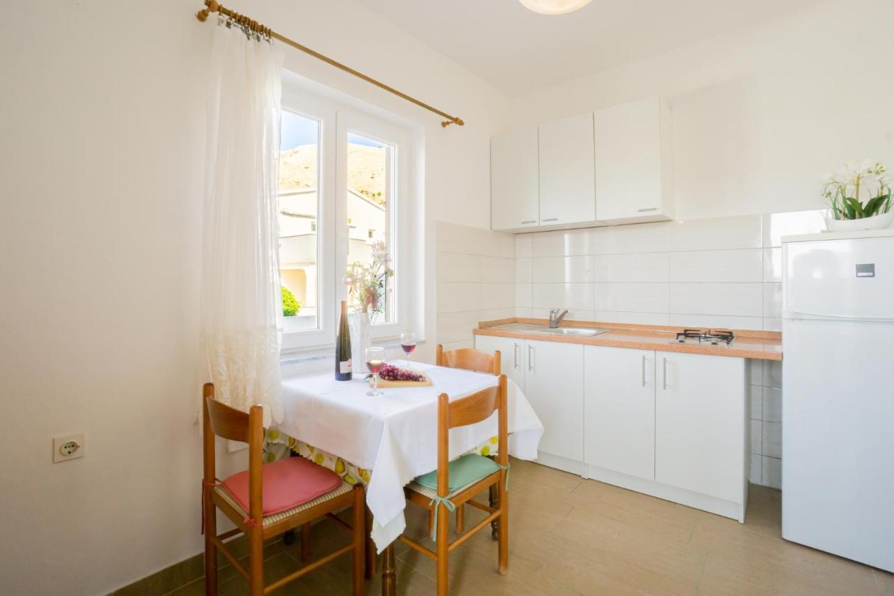 Appartement Kob Orog Good Location With Sea Views And Modern Decor à Metajna Extérieur photo