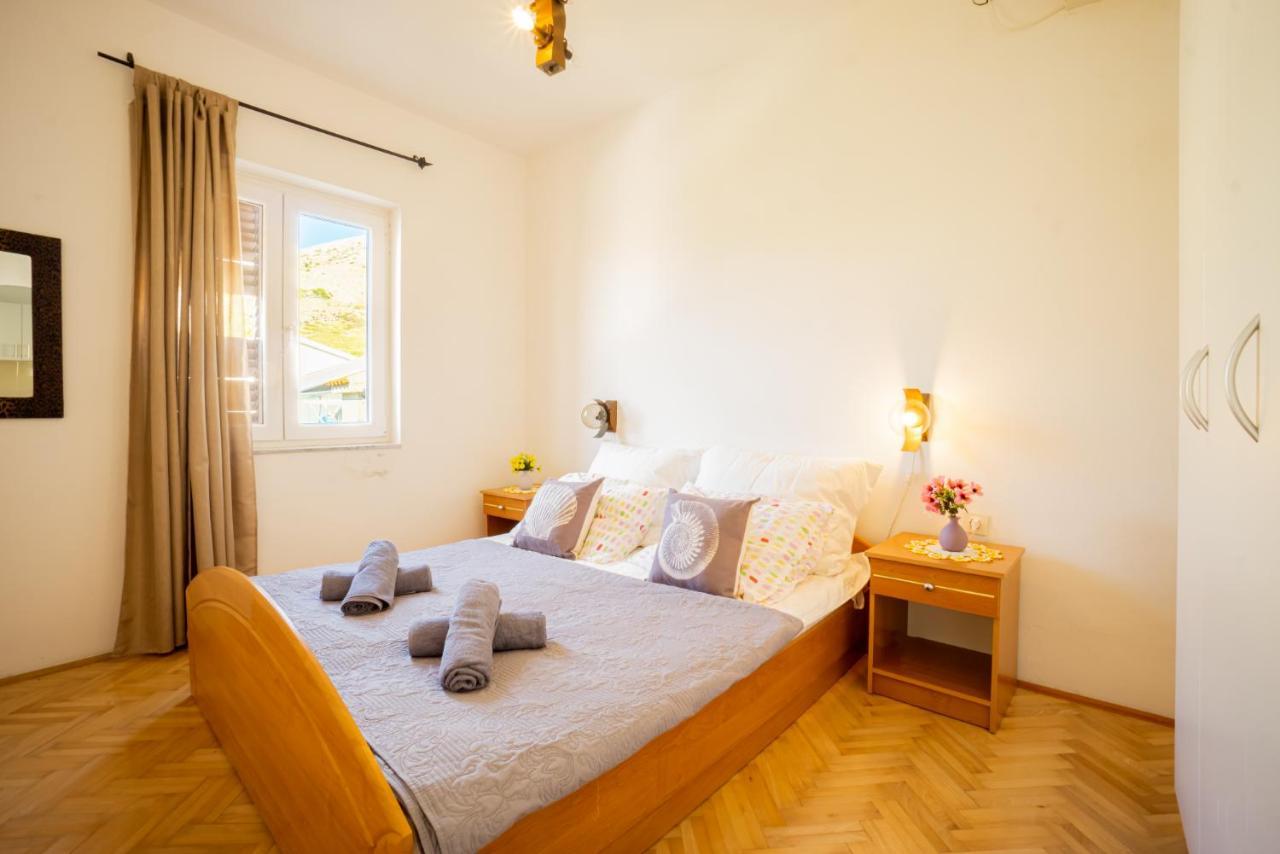 Appartement Kob Orog Good Location With Sea Views And Modern Decor à Metajna Extérieur photo
