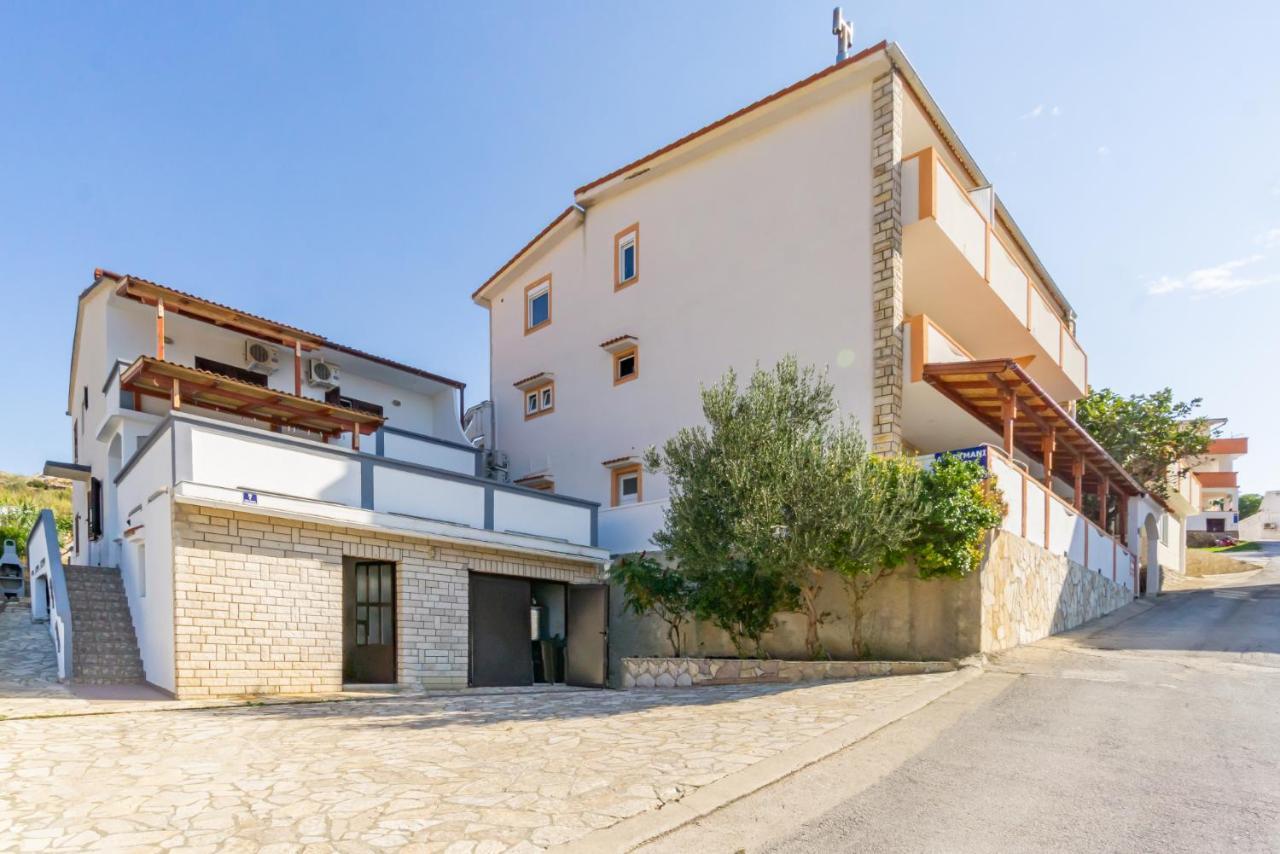 Appartement Kob Orog Good Location With Sea Views And Modern Decor à Metajna Extérieur photo