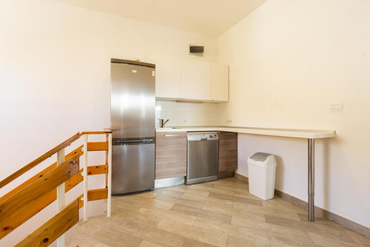 Appartement Kob Orog Good Location With Sea Views And Modern Decor à Metajna Extérieur photo