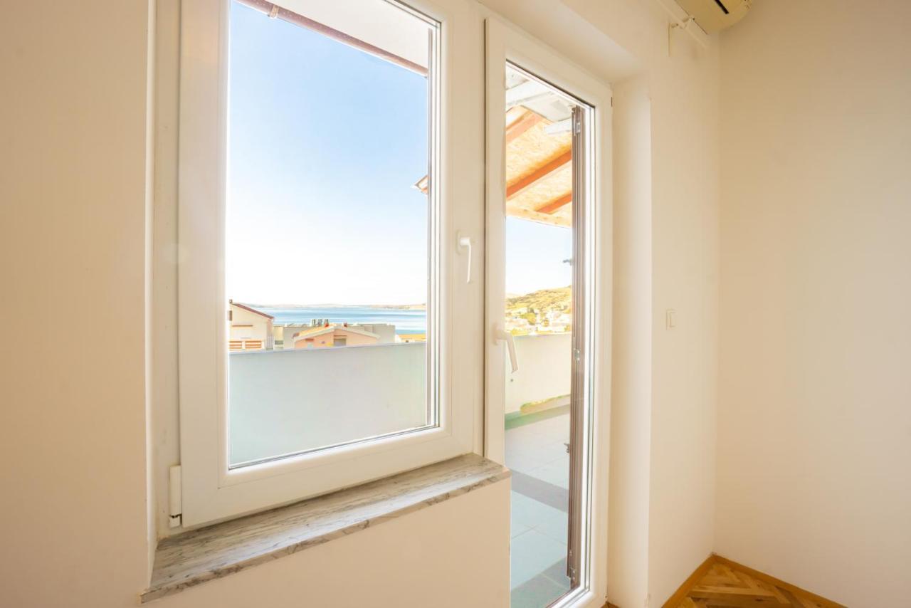 Appartement Kob Orog Good Location With Sea Views And Modern Decor à Metajna Extérieur photo