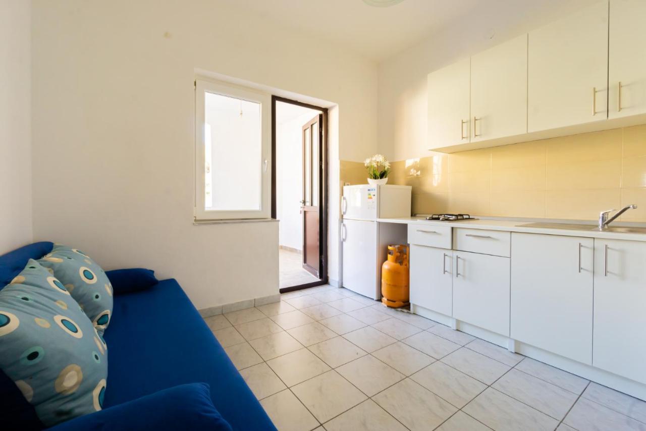 Appartement Kob Orog Good Location With Sea Views And Modern Decor à Metajna Extérieur photo